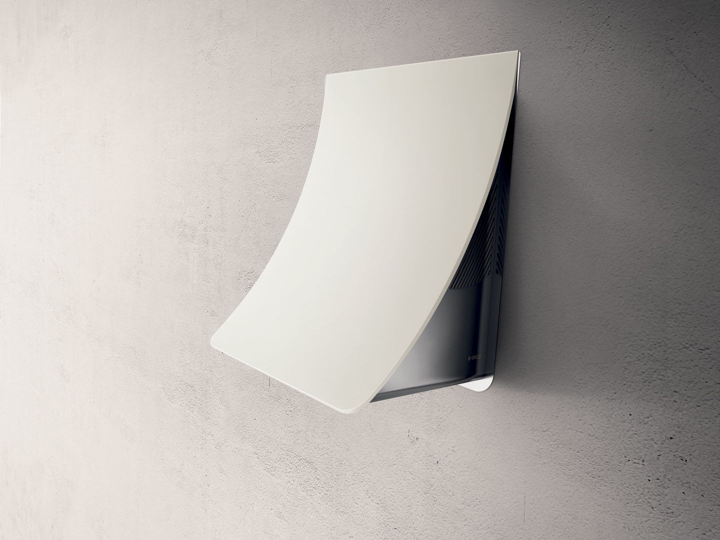 Пристенная вытяжка